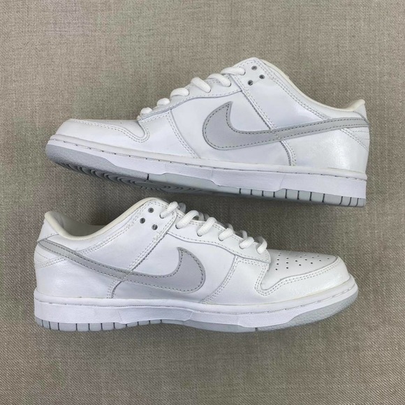 2002 Nike SB Dunk Low Pro B “Neutral Grey Patent Leather” - Picture 4 of 4